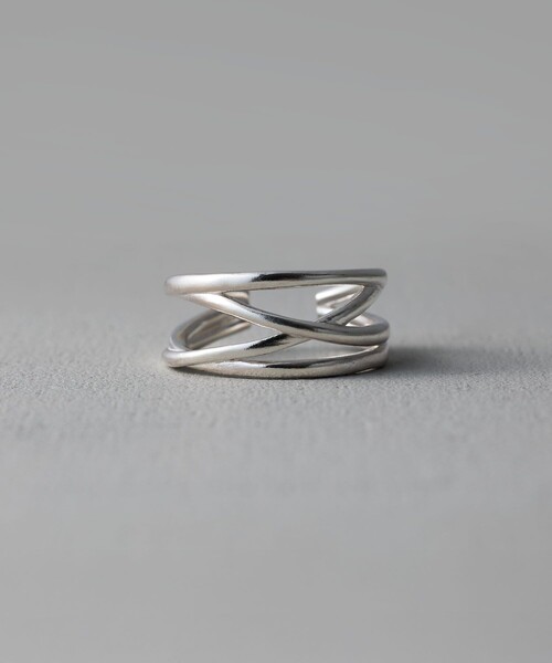 and cloud(アンドクラウド)の「Flutter Layered Ring(リング・レディース・シルバー・17号/9号/13号)」の2枚目の写真