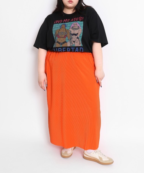 PUNYUS（プニュズ）の「LIBERTADビッグＴシャツ（Tシャツ/カットソー・レディース・ブラック/ホワイト・3/4）」の13枚目の写真