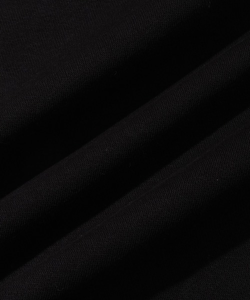 Calvin Klein(カルバン・クライン)の「【Calvin Klein/カルバンクライン】 CK MONOGRAM LOGO PULLOVER HOODIE/CKモノグラム ロゴプリント プルオーバーフーディー(パーカー・メンズ・ブラック系1/ブラック系2・S/M/L/XL)」の9枚目の写真