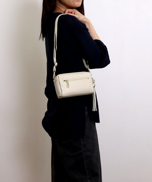 BACKYARD FAMILY(バックヤードファミリー)の「COOCO シュリンクレザー 横型ミニショルダーバッグ(ショルダーバッグ・レディース・ブラック/ブラウン/レッド/シルバー/オフホワイト/グレー/パープル・FREE)」の13枚目の写真