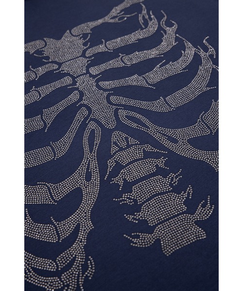 SUPPLIER（サプライヤー）の「ティーシャツ｜Rhinestone Fire Bones Tee｜SUPPLIER（Tシャツ/カットソー・メンズ・ホワイト/ブラック/ブルーグレー・X-LARGE/SMALL/LARGE/MEDIUM/S/M/L/XL）」の4枚目の写真