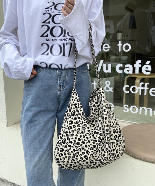 Miniministore（ミニミニストア）の「大容量 レオパード柄 ショルダーバッグ（ショルダーバッグ・レディース・アイボリー/ブラウン/ライトブラウン・FREE）」の5枚目の写真