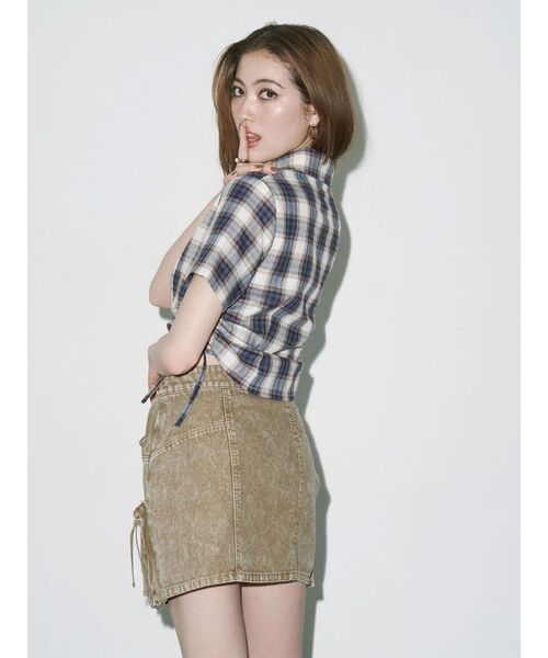 EVRIS（エヴリス）の「ワンポイントドロストショートシャツ（シャツ/ブラウス・レディース・その他1/イエロー/ホワイト・FREE）」の16枚目の写真