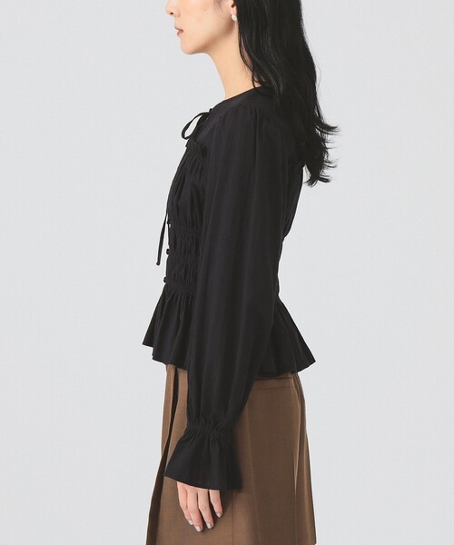 Ray BEAMS（レイビームス）の「シャーリング リボン クルーネック ブラウス（シャツ/ブラウス・レディース・ホワイト/ブラック・ONE SIZE）」の14枚目の写真