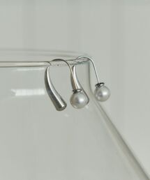 YECCA VECCA（イェッカヴェッカ）の「ステンレスパールキャッチピアス（ピアス（両耳用））」
