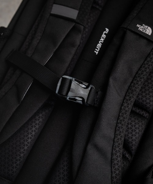 THE NORTH FACE(ザノースフェイス)の「新色追加 THE NORTH FACE ザ・ノースフェイス JESTER ジェスター バックパック/リュック(バックパック/リュック・メンズ・ブラック・FREE)」の4枚目の写真