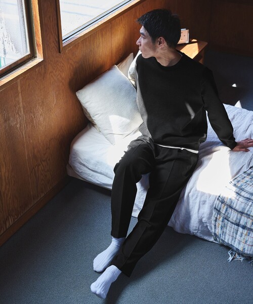 green label relaxing（グリーンレーベルリラクシング）の「ポリエステル タック編み クルーネック 長袖 ニット（ニット/セーター・メンズ・ブラック/ライトグレー/ダークブラウン・S/M/L/XL）」の4枚目の写真