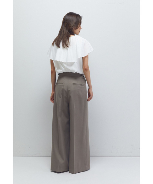1er Arrondissement（プルミエアロンディスモン）の「ナイロンクロスケープカラーブラウス（シャツ/ブラウス・レディース・ブラック系その他3/イエロー系その他5/オフホワイト・36/38）」の19枚目の写真