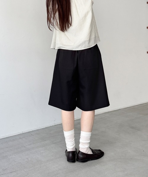 CANAL JEAN(キャナルジーン)の「El mar シングルタックハーフパンツ(その他パンツ・レディース・ブラック・ONE SIZE)」の10枚目の写真