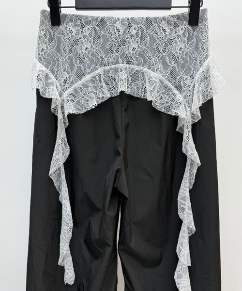 VEILA(ヴェイラ)の「フリルレースレイヤードタックワイドパンツ カーゴパンツ(その他パンツ・レディース・ブラック・S/M/L)」の16枚目の写真