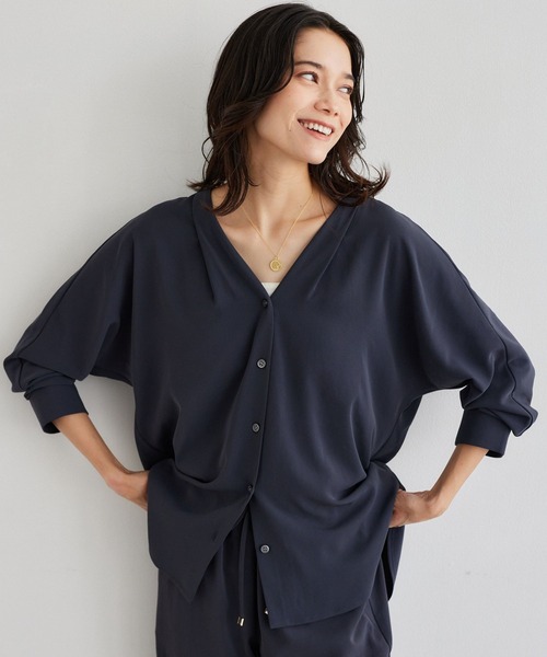 BARNYARDSTORM（バンヤードストーム）の「BARNYARDSTORM / ダブルクロスシャツカーデ ＜セットアップ対応＞【「BABALOG」チャンネルご紹介アイテム】【新色追加】（シャツ/ブラウス・レディース・チャコール/ホワイト/ブラック/モカ・M/S）」の4枚目の写真