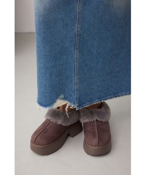 AZUL by moussy(アズールバイマウジー)の「厚底ムートンヒールデザインスリッポン(スリッポン・レディース・ブラック/ブラウン/ベージュ・SMALL/MEDIUM/LARGE)」の16枚目の写真