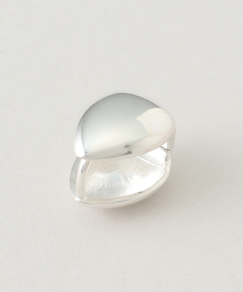 La TOTALITE（ラトータリテ）の「KARA YOO/カラ・ユ ALMOND ピアス（ピアス（両耳用）・レディース・シルバー/ゴールド・FREE）」の3枚目の写真