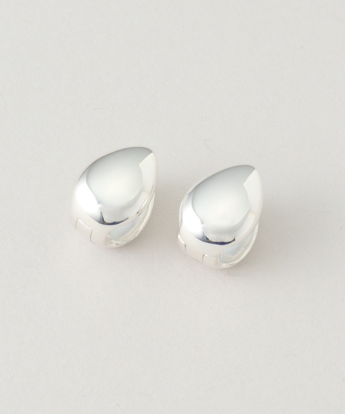 La TOTALITE（ラトータリテ）の「KARA YOO/カラ・ユ ALMOND ピアス（ピアス（両耳用）・レディース・シルバー/ゴールド・FREE）」の9枚目の写真