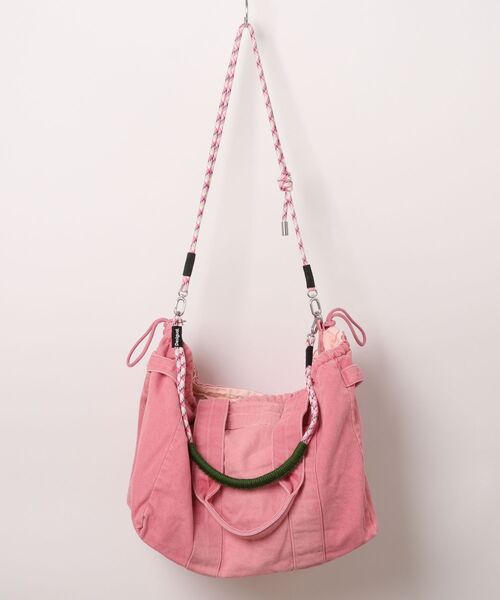 Desigual（デシグアル）の「ロゴ入り ショッパースタイル ラージバッグ ピンク 韓国（ハンドバッグ・レディース・レッド・FREE）」の2枚目の写真