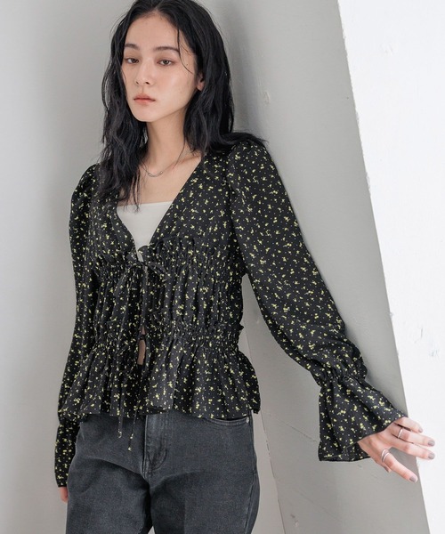 LOWRYS FARM(ローリーズファーム)の「フラワー2WAYペプラムブラウス 576767(シャツ/ブラウス・レディース・アイボリー/ブラック/ブラウン・FREE)」の11枚目の写真