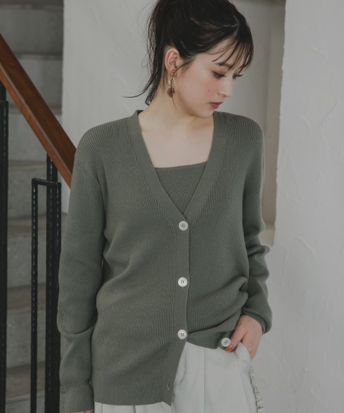 slattgir（スラットジール）の「高身長　ニットアンサンブル（カーディガン＋キャミソール）（セットアップ対応）（トールサイズ）Essenave（ニット/セーター・レディース・ブラック/ベージュ/カーキ・TM/TL/TLL/T3L）」の3枚目の写真