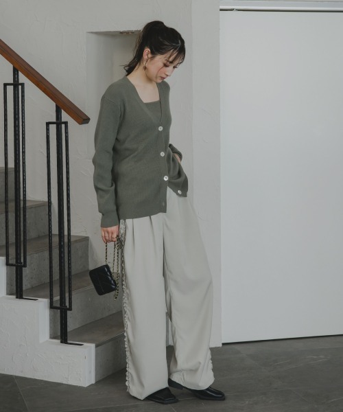 slattgir（スラットジール）の「高身長　ニットアンサンブル（カーディガン＋キャミソール）（セットアップ対応）（トールサイズ）Essenave（ニット/セーター・レディース・ブラック/ベージュ/カーキ・TM/TL/TLL/T3L）」の5枚目の写真