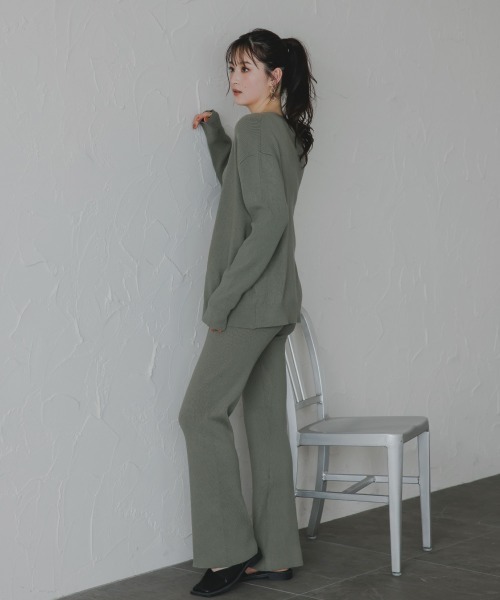 slattgir（スラットジール）の「高身長　ニットアンサンブル（カーディガン＋キャミソール）（セットアップ対応）（トールサイズ）Essenave（ニット/セーター・レディース・ブラック/ベージュ/カーキ・TM/TL/TLL/T3L）」の10枚目の写真