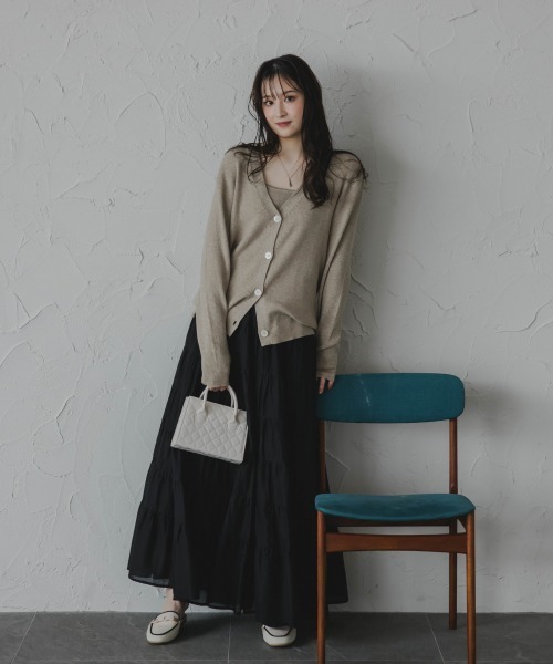 slattgir（スラットジール）の「高身長　ニットアンサンブル（カーディガン＋キャミソール）（セットアップ対応）（トールサイズ）Essenave（ニット/セーター・レディース・ブラック/ベージュ/カーキ・TM/TL/TLL/T3L）」の11枚目の写真