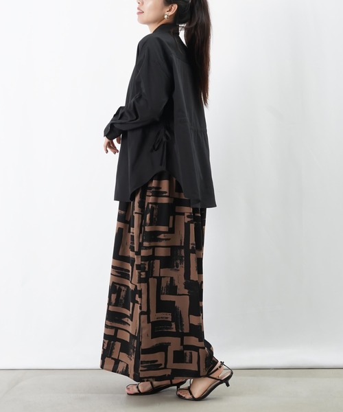 LUCA/LADY LUCK LUCA（ルカ/レディラックルカ）の「LC/LLL ドロストシャツ（シャツ/ブラウス・レディース・オフホワイト/ブラック/ブラウン・FREE）」の18枚目の写真