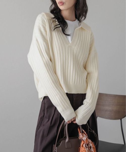 AMELY（エミリー）の「スキッパーデザインニットトップス（ニット/セーター・レディース・アイボリー/グレー/ブラック/モスグリーン/ブラウン・フリー）」の2枚目の写真