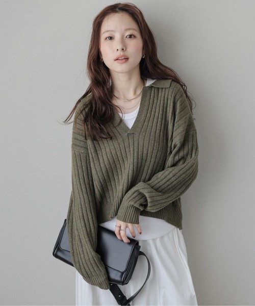 AMELY（エミリー）の「スキッパーデザインニットトップス（ニット/セーター・レディース・アイボリー/グレー/ブラック/モスグリーン/ブラウン・フリー）」の5枚目の写真