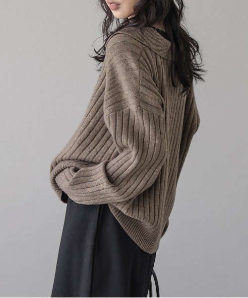 AMELY（エミリー）の「スキッパーデザインニットトップス（ニット/セーター・レディース・アイボリー/グレー/ブラック/モスグリーン/ブラウン・フリー）」の15枚目の写真