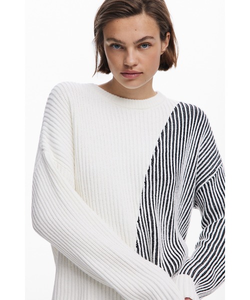 Desigual（デシグアル）の「コントラストハイネックセーター ブラック