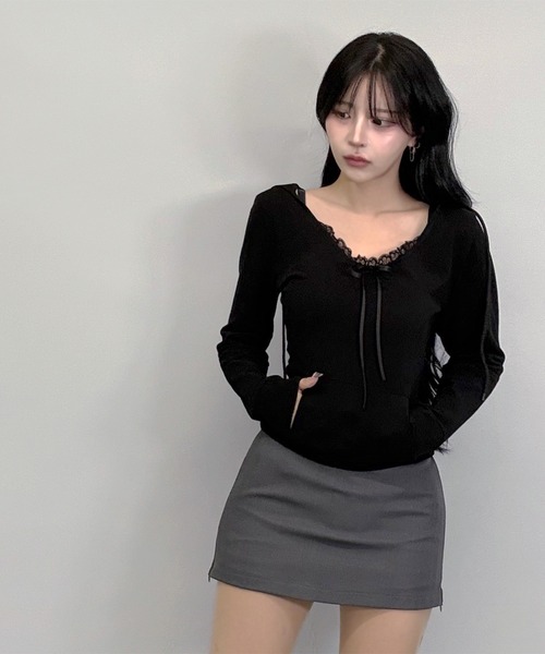 FOLLOWIN(フォロウィン)の「3color/レースリボン付きフーディートップス(Tシャツ/カットソー・レディース・ブラック/ホワイト/グレー・FREE)」の15枚目の写真