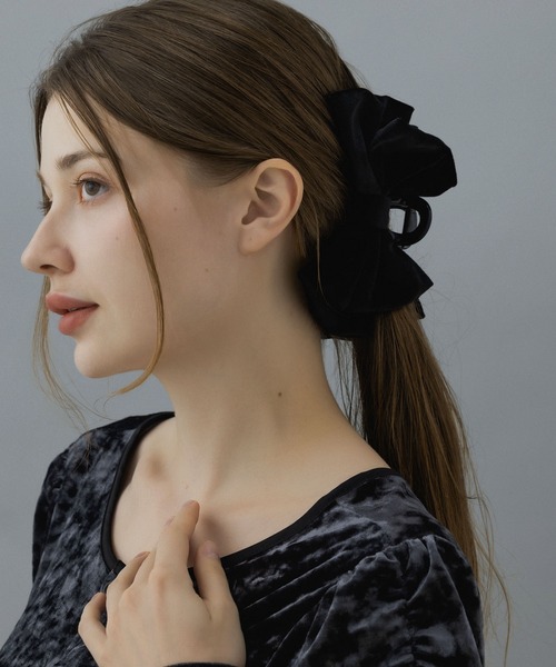 LA MUe(ラミュー)の「【LA MUE】ベロアリボンバンスクリップ(バレッタ/ヘアクリップ・レディース・ブラウン/ピンク/ブラック・FREE)」の6枚目の写真