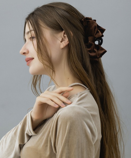 LA MUe(ラミュー)の「【LA MUE】ベロアリボンバンスクリップ(バレッタ/ヘアクリップ・レディース・ブラウン/ピンク/ブラック・FREE)」の21枚目の写真