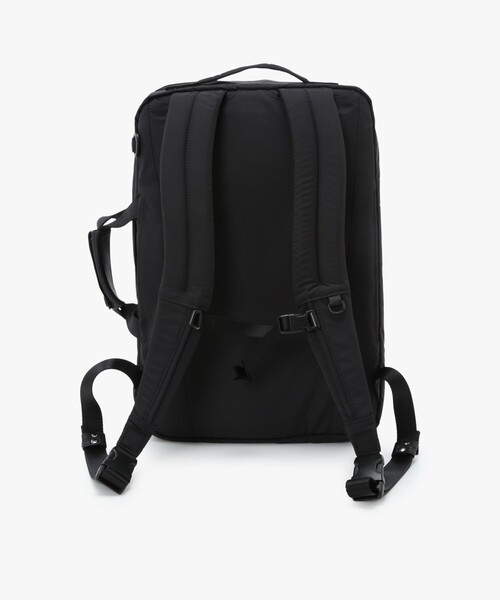 agnes b.（アニエスベー）の「ナイロン 3way PCケース "Trip"  ZAH01-01（ビジネスバッグ・メンズ・ブラック・FREE）」の2枚目の写真