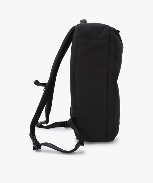 agnes b.（アニエスベー）の「ナイロン 3way PCケース "Trip"  ZAH01-01（ビジネスバッグ・メンズ・ブラック・FREE）」の3枚目の写真