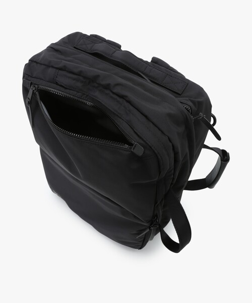 agnes b.（アニエスベー）の「ナイロン 3way PCケース "Trip"  ZAH01-01（ビジネスバッグ・メンズ・ブラック・FREE）」の9枚目の写真