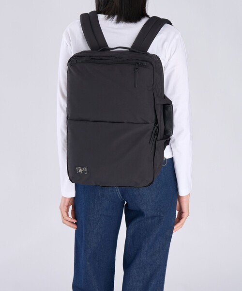 agnes b.（アニエスベー）の「ナイロン 3way PCケース "Trip"  ZAH01-01（ビジネスバッグ・メンズ・ブラック・FREE）」の13枚目の写真