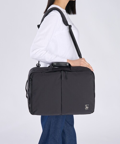 agnes b.（アニエスベー）の「ナイロン 3way PCケース "Trip"  ZAH01-01（ビジネスバッグ・メンズ・ブラック・FREE）」の14枚目の写真