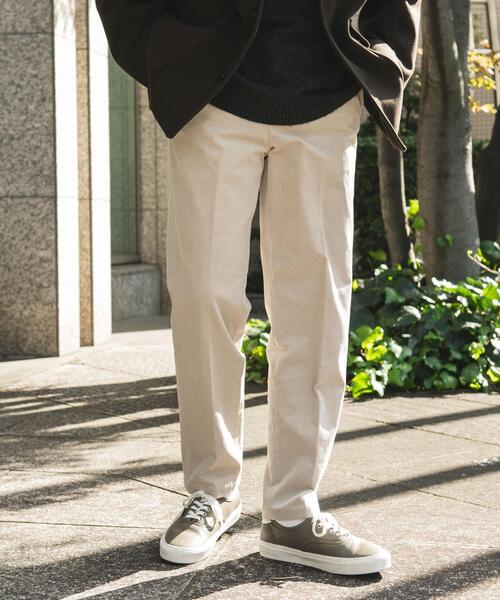 URBAN RESEARCH DOORS(アーバンリサーチドアーズ)の「『UR TECH』コーデュロイトラウザー(その他パンツ・メンズ・チャコールグレー/オフホワイト/ブラウン/ネイビー・SMALL/X-LARGE/MEDIUM/LARGE)」の5枚目の写真