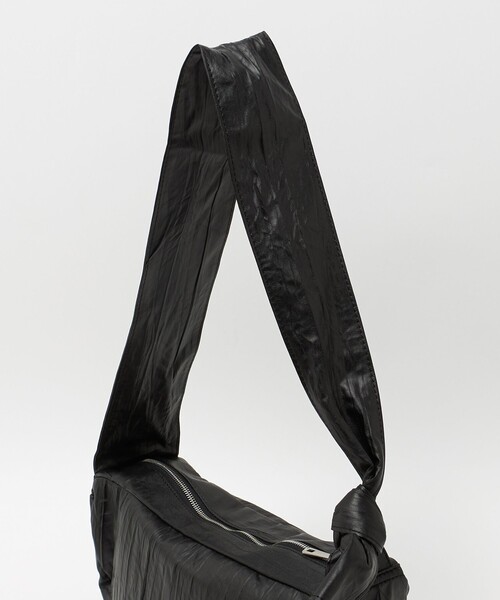 BEAUTY&YOUTH UNITED ARROWS（ビューティーアンドユースユナイテッドアローズ）の「レザーライク ギャザー ショルダーバッグ（ショルダーバッグ・レディース・ブラック/ワイン・FREE）」の19枚目の写真