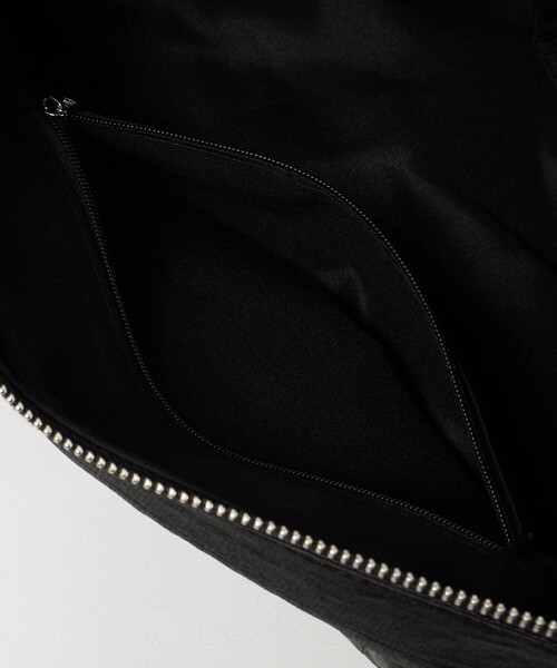 BEAUTY&YOUTH UNITED ARROWS（ビューティーアンドユースユナイテッドアローズ）の「レザーライク ギャザー ショルダーバッグ（ショルダーバッグ・レディース・ブラック/ワイン・FREE）」の5枚目の写真