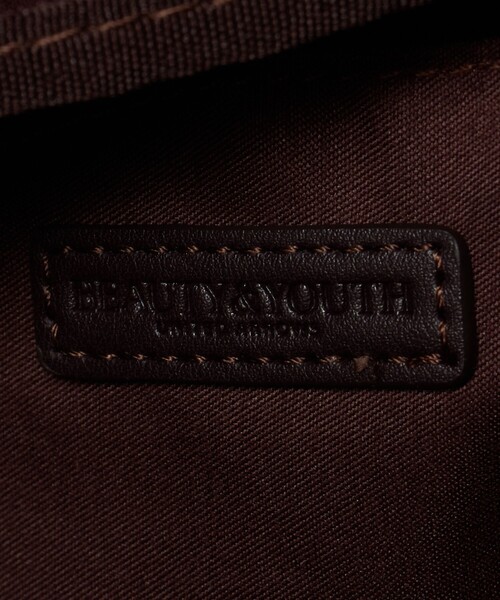 BEAUTY&YOUTH UNITED ARROWS（ビューティーアンドユースユナイテッドアローズ）の「レザーライク ギャザー ショルダーバッグ（ショルダーバッグ・レディース・ブラック/ワイン・FREE）」の4枚目の写真