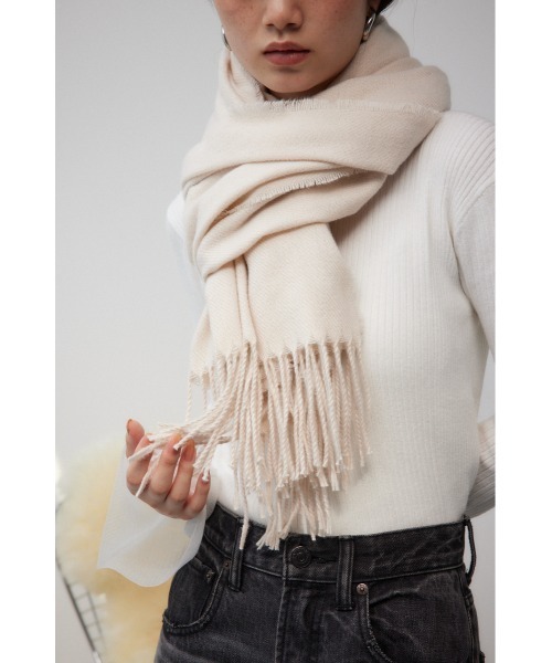 AZUL by moussy（アズールバイマウジー）の「カシミアタッチストール（ストール/ショール・レディース・ブラック/アイボリー/レッド系その他・FREE）」の4枚目の写真