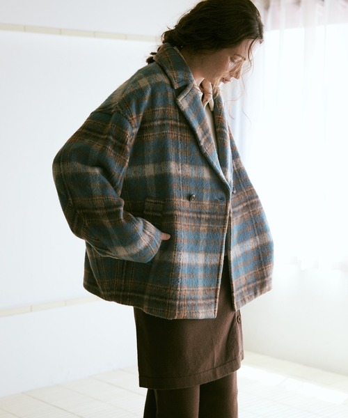 RNA-N（アールエヌエーエヌ）の「J2168 ウールシャギーダブルジャケット（テーラードジャケット・レディース・ブルー/ブラック/グレー/グリーン・FREE）」の4枚目の写真