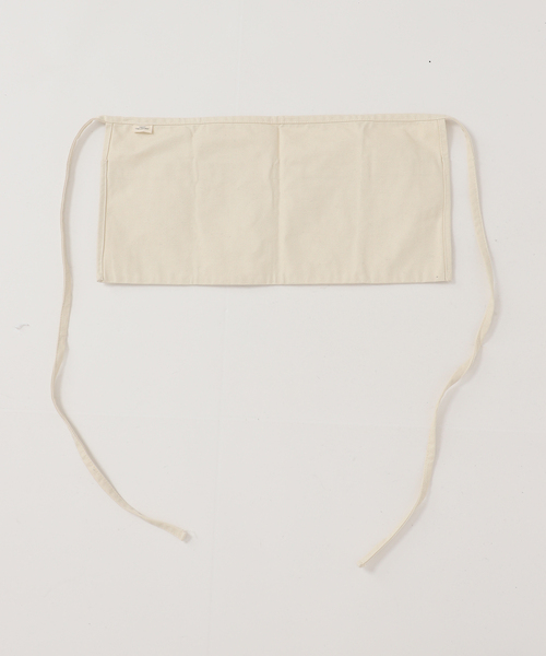 FRAMeWORK(フレームワーク)の「YARMO THE UNIFORM×DUDE SIGNS×FRAMEWORK small エプロン(その他小物・レディース・アイボリー・FREE)」の2枚目の写真