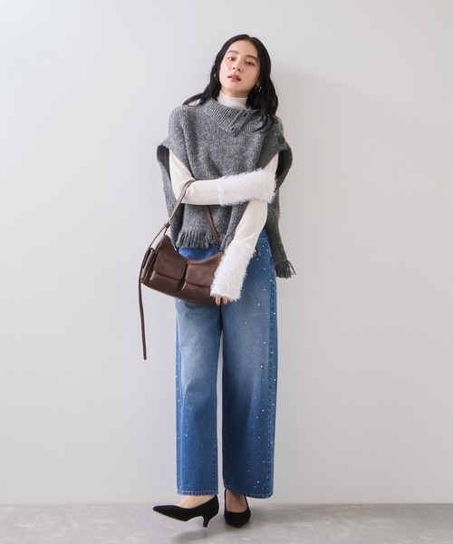 VIS（ビス）の「ボタンデザインポンチョベスト（ベスト・レディース・チャコールグレー/オフホワイト・FREE）」の7枚目の写真