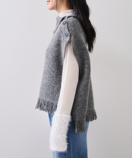 VIS（ビス）の「ボタンデザインポンチョベスト（ベスト・レディース・チャコールグレー/オフホワイト・FREE）」の18枚目の写真