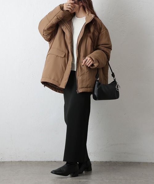 COLONY 2139(コロニートゥーワンスリーナイン)の「スタンドカラー中綿コート(ブルゾン・レディース・モカ/ブラック・FREE)」の16枚目の写真