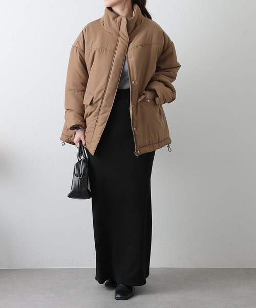 COLONY 2139(コロニートゥーワンスリーナイン)の「スタンドカラー中綿コート(ブルゾン・レディース・モカ/ブラック・FREE)」の21枚目の写真