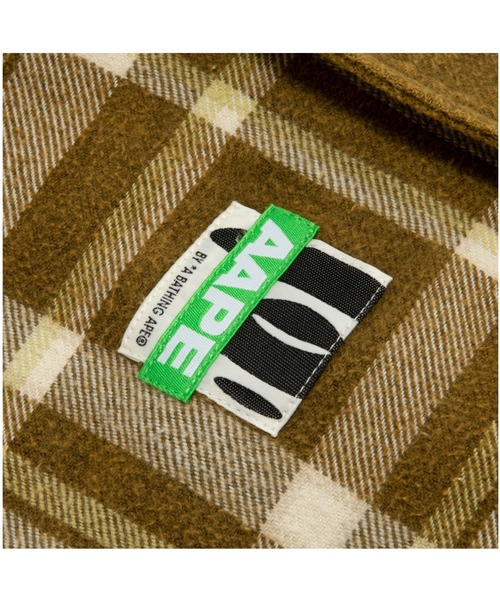 AAPE BY A BATHING APE（エーエイプバイアベイシングエイプ）の「AAPE MAIN LONG SLEEVE TEE（シャツ/ブラウス・メンズ・グリーン系その他4/ブラウン・X-LARGE/LARGE/SMALL/MEDIUM）」の9枚目の写真