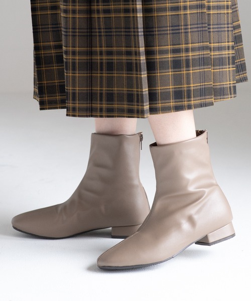 JELLY BEANS(ジェリービーンズ)の「バックファスナーストレッチショートブーツ(210-57390)JELLY BEANS(ジェリービーンズ)(ブーツ・レディース・ブラック/グレー・S/M/L/LL)」の1枚目の写真